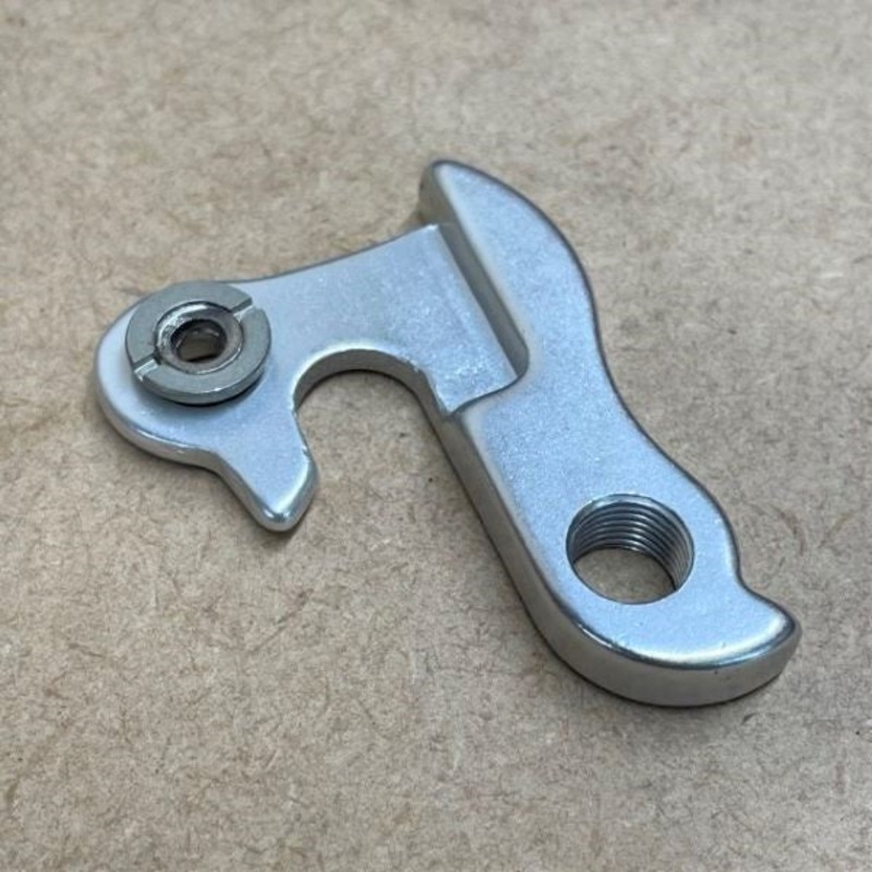 074 Derailleur Hanger / Avanti FRI830/Fuji