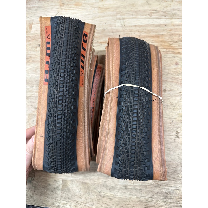 USED WTB Vulpine 700×40 tire pair