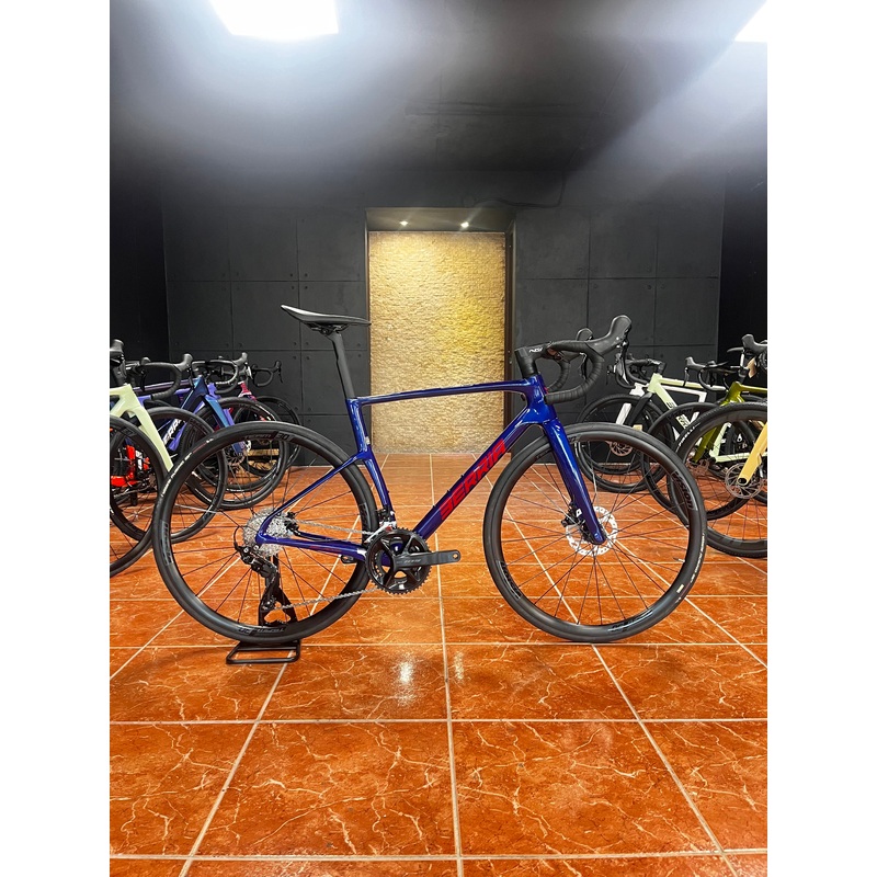 Berria Belador PRO 105 – Blue Ocean / Red Graphics – Medium